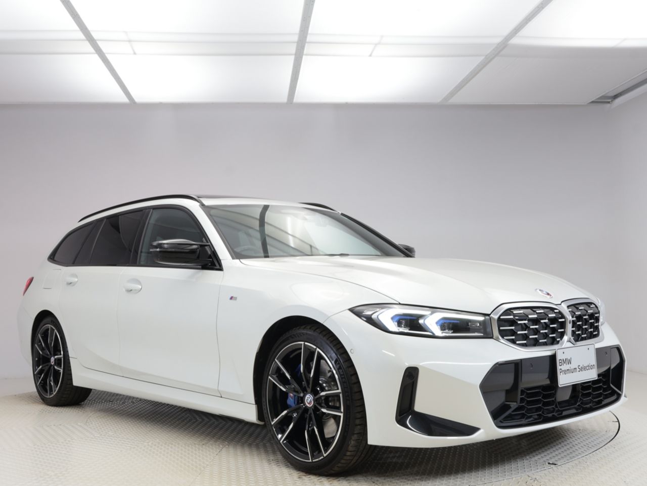 G21 M340i xDrive Touring LCI RHD