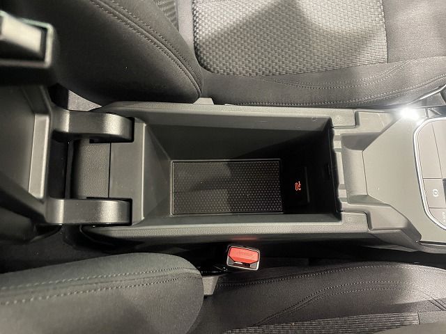 F40 118d Sports Hatch 5-door B47 2.0d