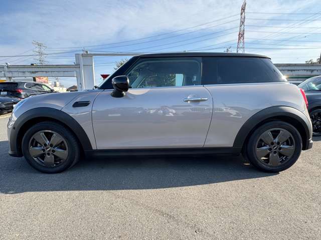 MINI Cooper F56 RHD