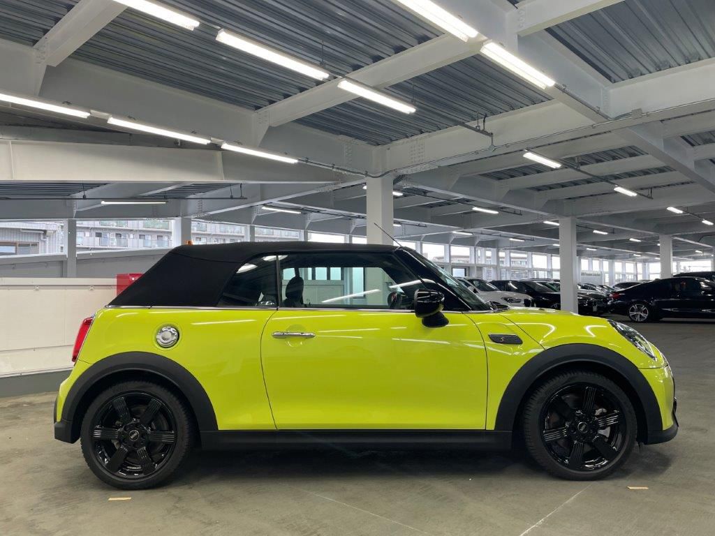 MINI Cooper S Convertible RHD