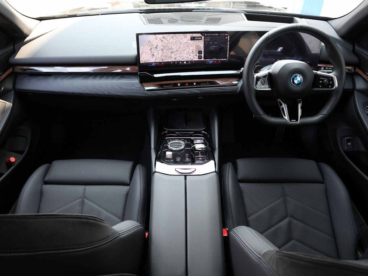 BMW i5 eDrive40 Sedan RHD