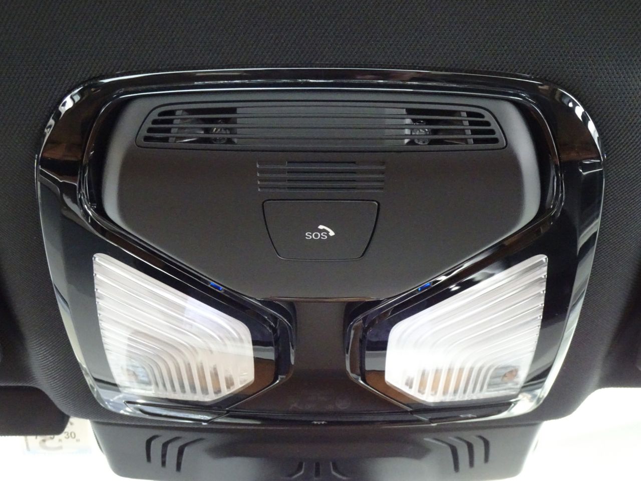 G20 330e Saloon RHD