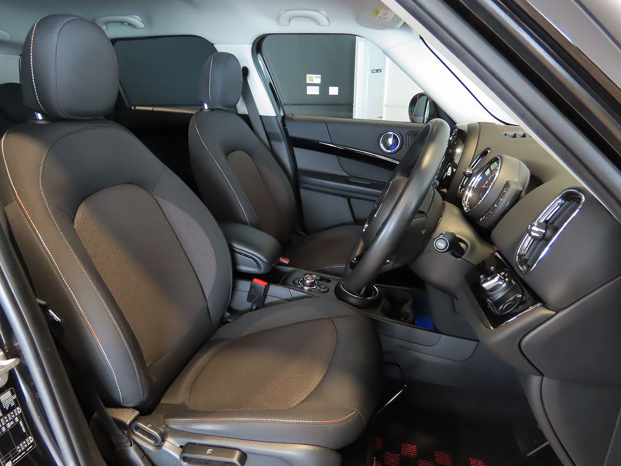 MINI CROSSOVER COOPER D
