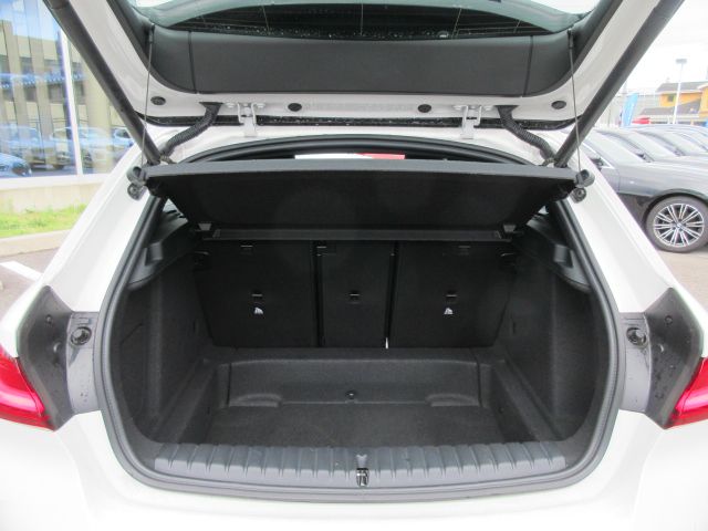 F40 118d Sports Hatch 5-door B47 2.0d