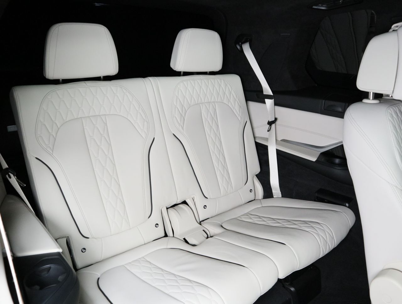 X7 xDrive40d RHD US