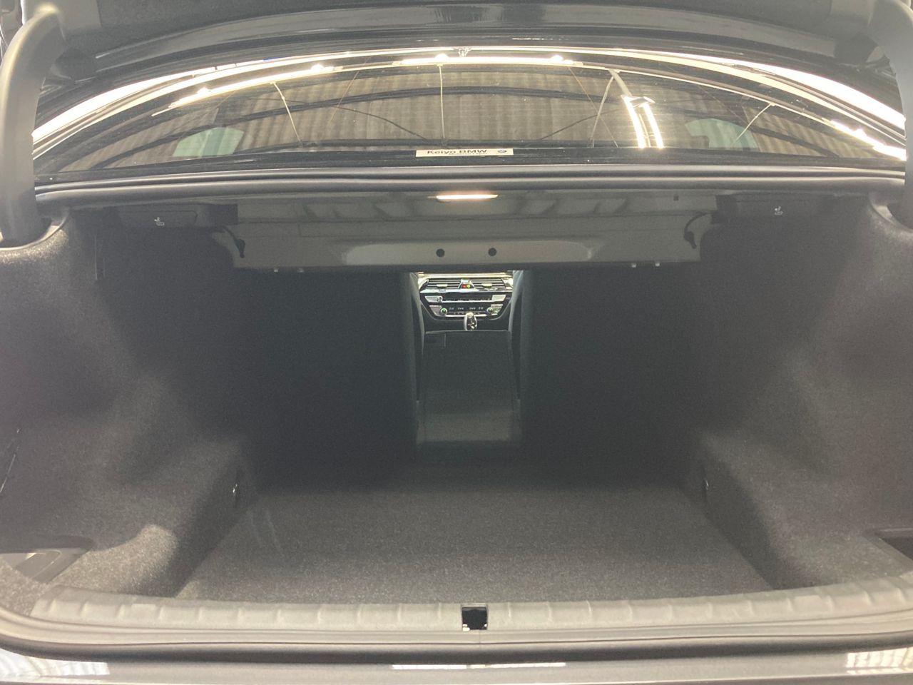 520d xDrive Sedan RHD