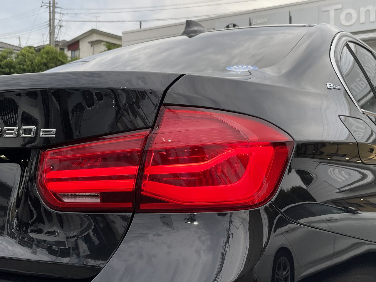330E IPERFORMANCE SEDAN RHD