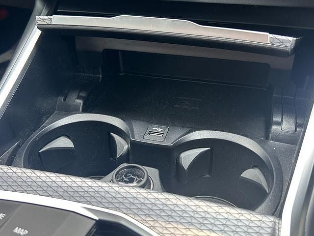 320d xDrive Berline RHD