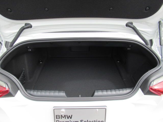 G29 Z4 M40i RHD