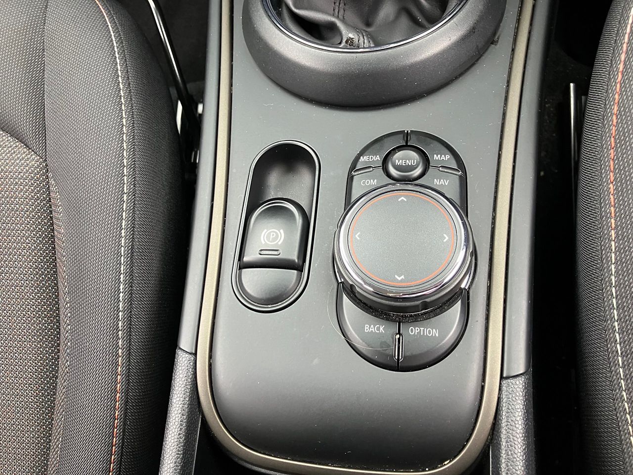 MINI CROSSOVER COOPER D ALL4