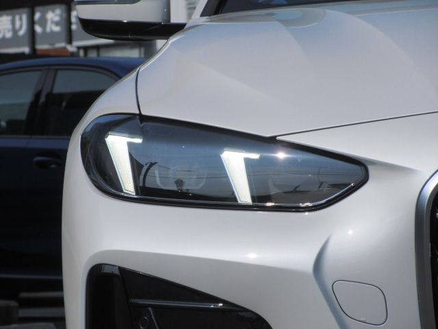 G** 4**i C********** B** 2**i RHD