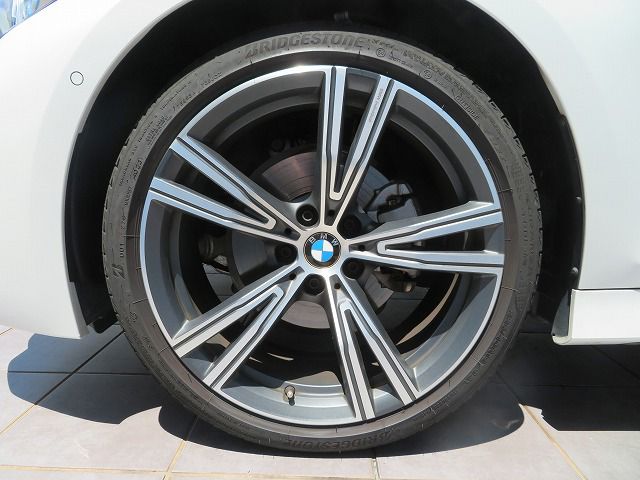 320d xDrive Berline RHD