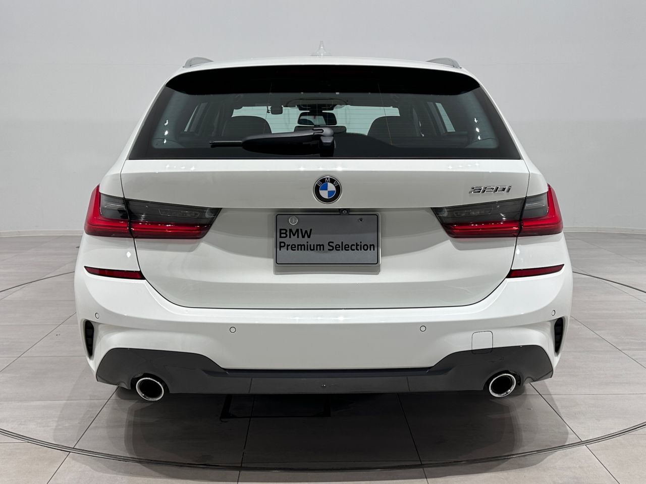G21 320i RHD