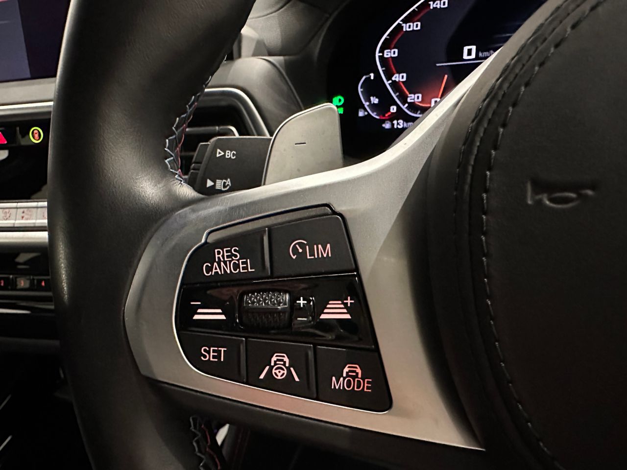 G02 X4 M40i RHD LCI