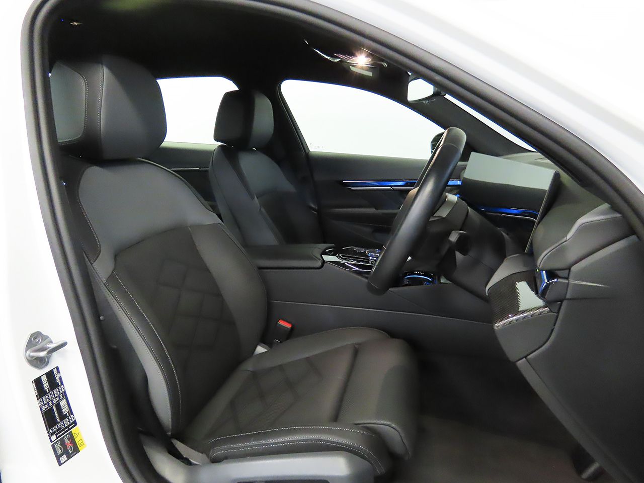 BMW i5 M60 xDrive Sedan RHD