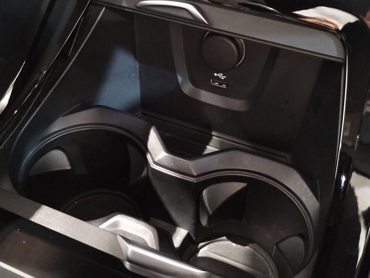 F48 X1 xDrive18d B47 2.0d LCI