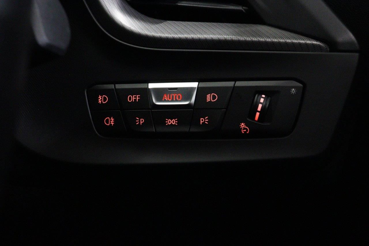 F40 118d Sports Hatch 5-door B47 2.0d
