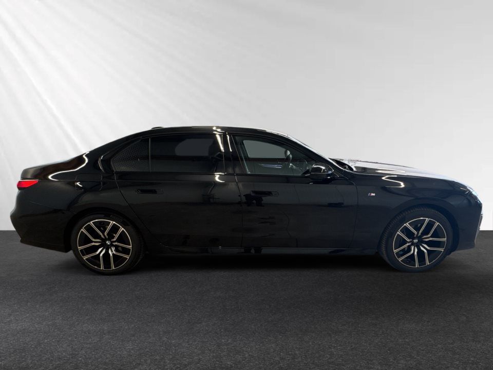 BMW 740