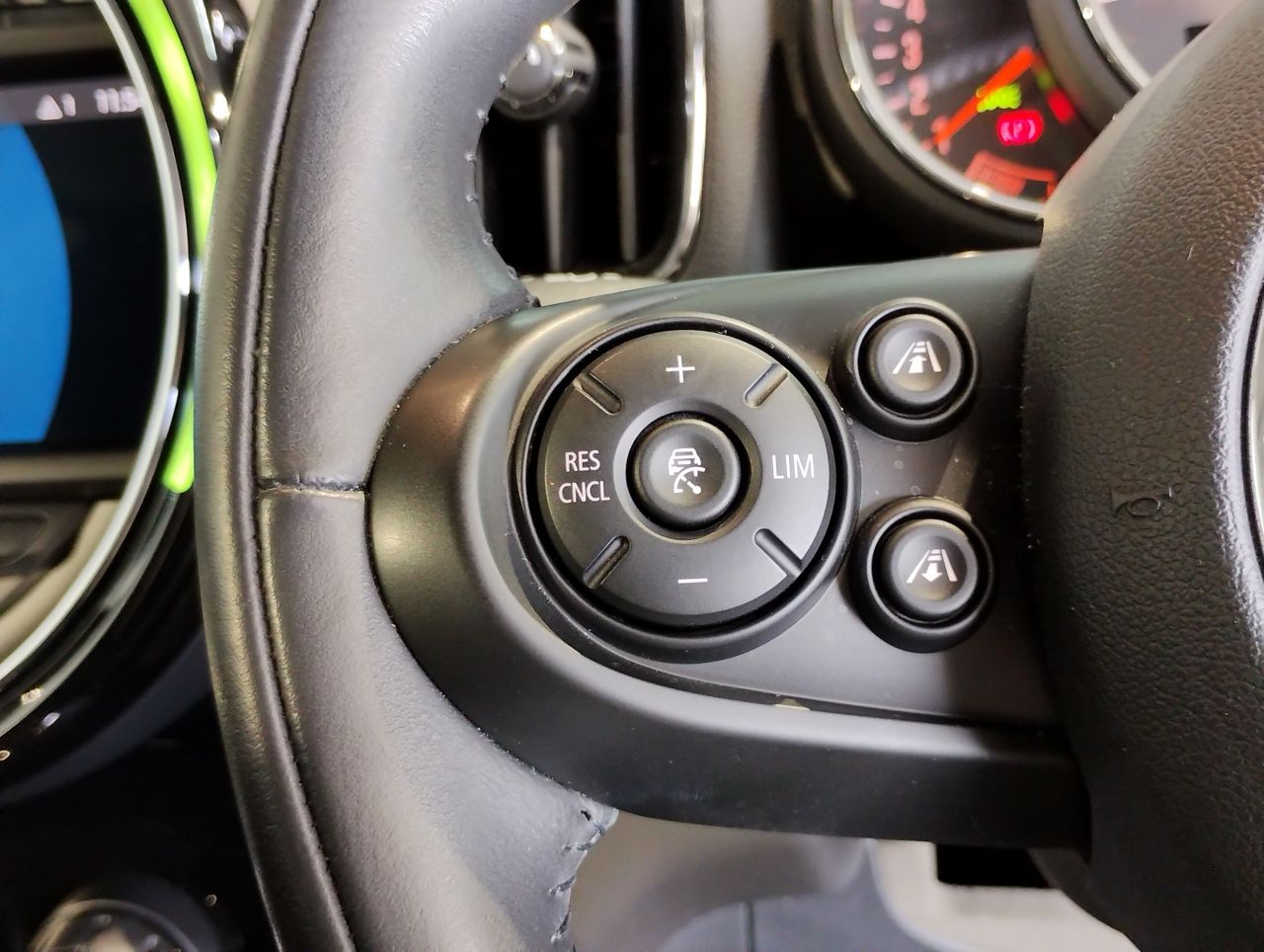 MINI CROSSOVER COOPER D