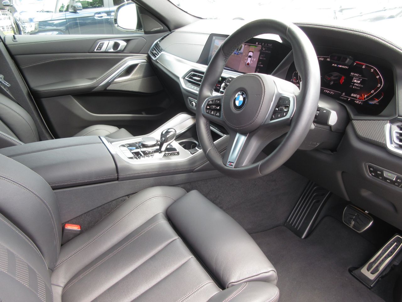 X* M50i RHD