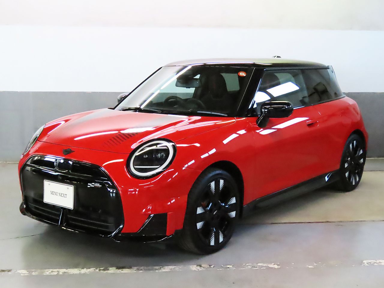 THE NEW ALL-ELECTRIC MINI JOHN COOPER WORKS E