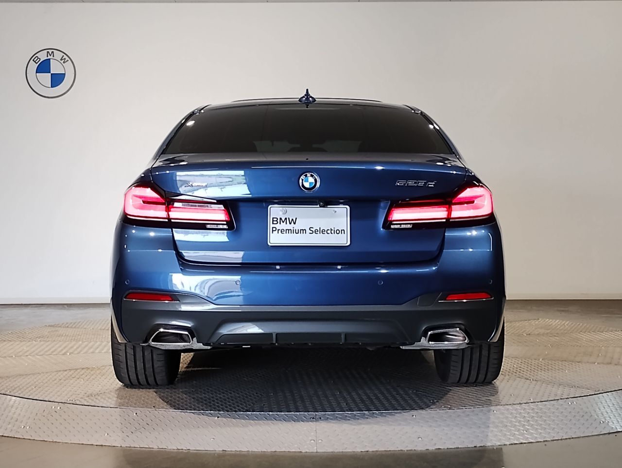 520d xDrive Sedan RHD