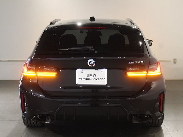 G21 M340i xDrive Touring LCI RHD