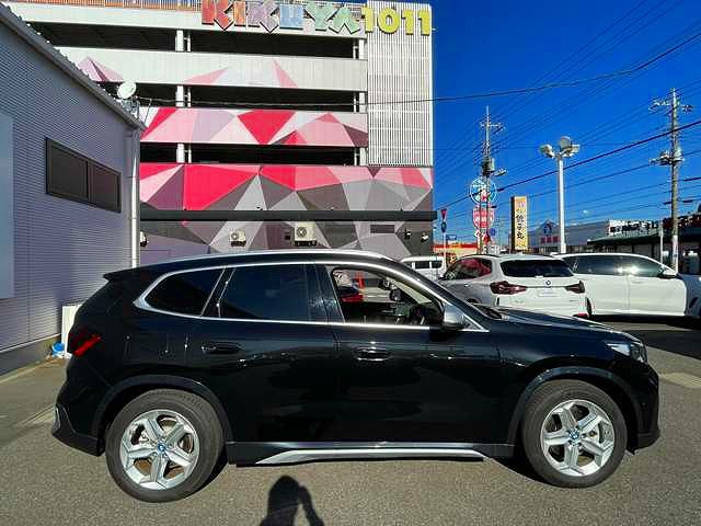 U11 iX1 xDrive30
