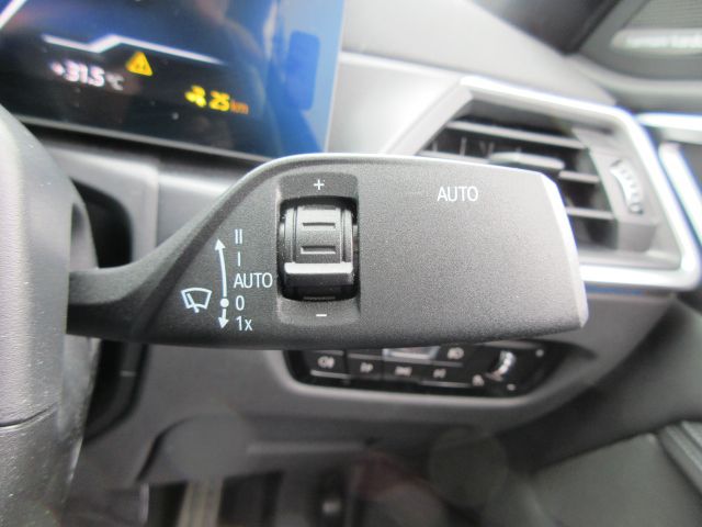 G26 i4 eDrive40 RHD