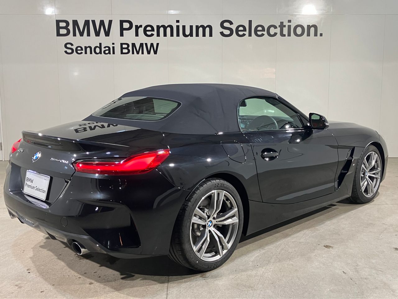 G29 z4 sDrive20i RHD