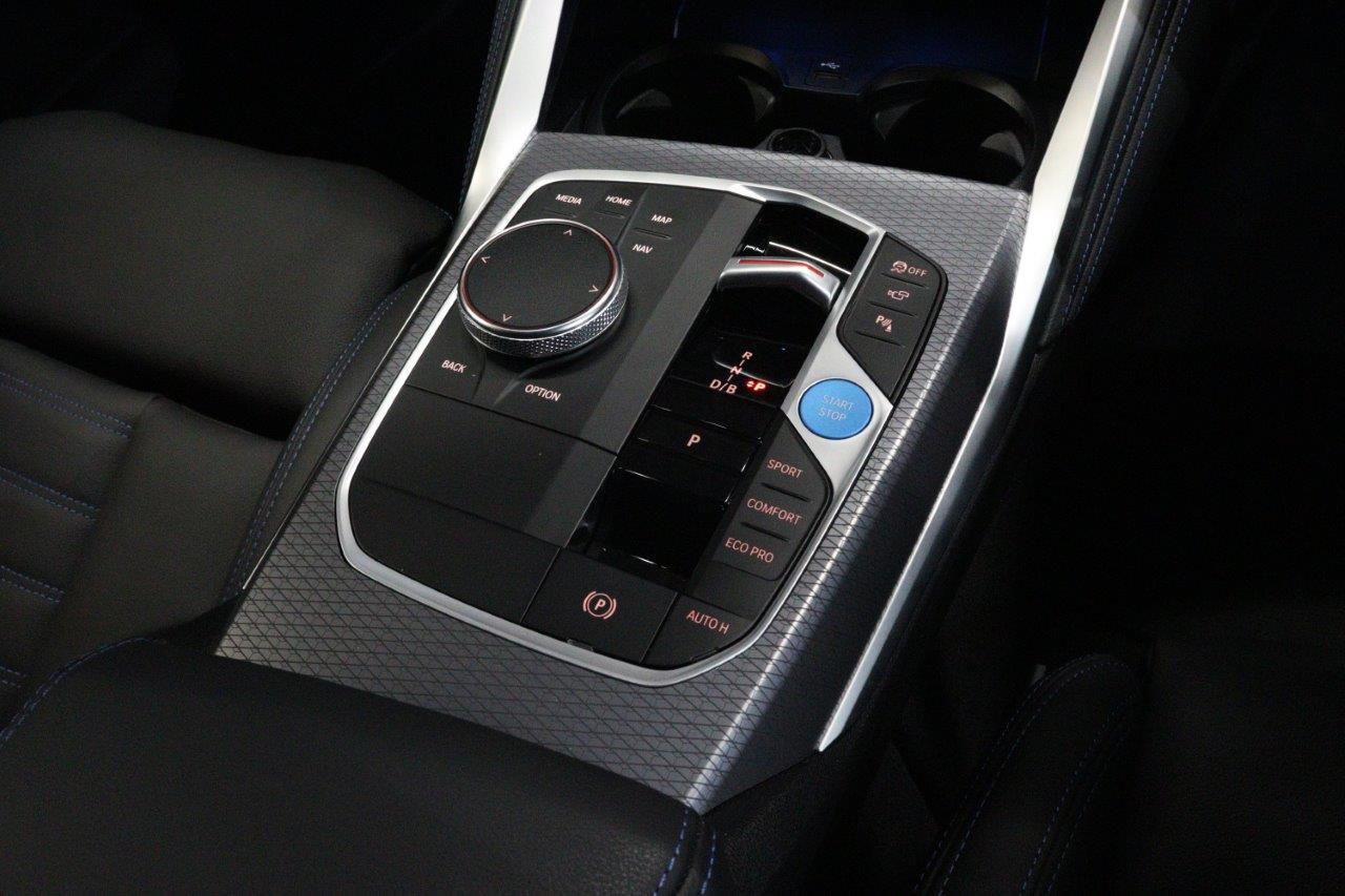 G26 i4 M50 RHD