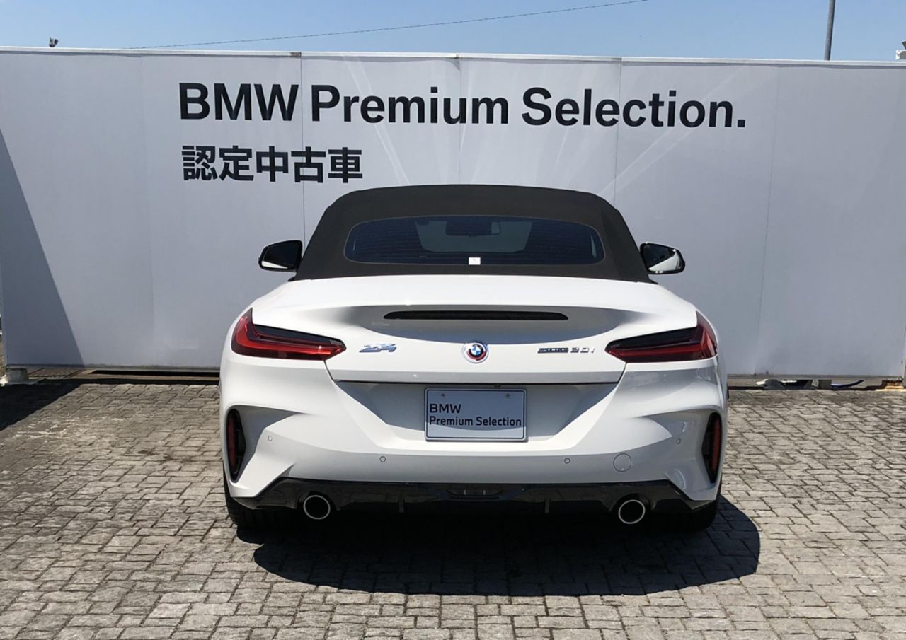 G29 z4 sDrive20i RHD
