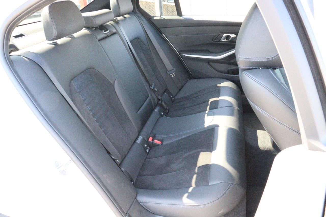 320d xDrive Berline RHD