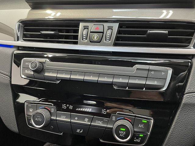 X1 sDrive18i RHD