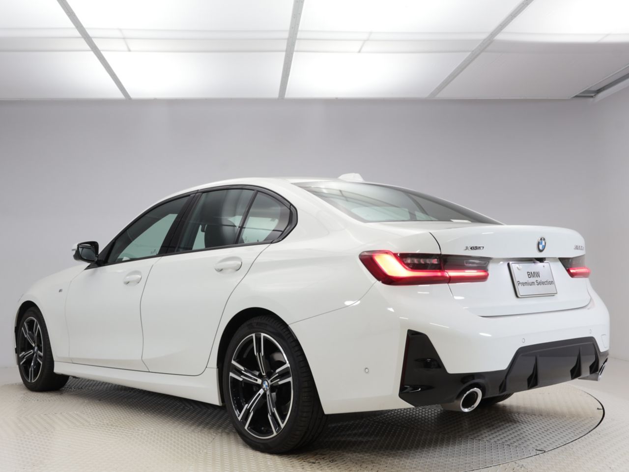 320d xDrive Berline RHD