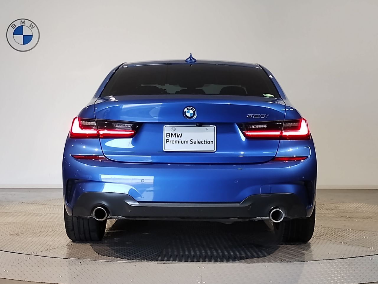 320i Sedan RHD