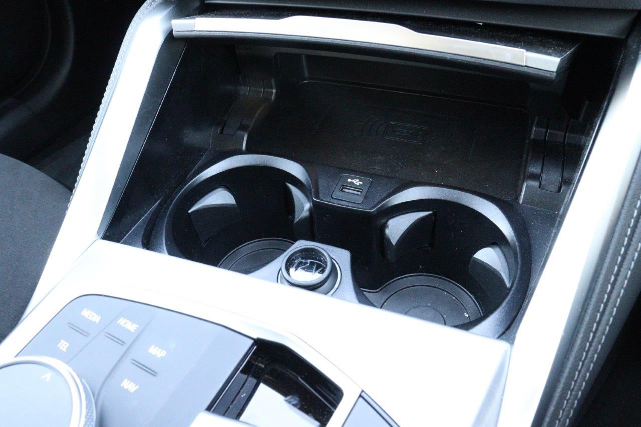 G** ***i G*** C**** ***