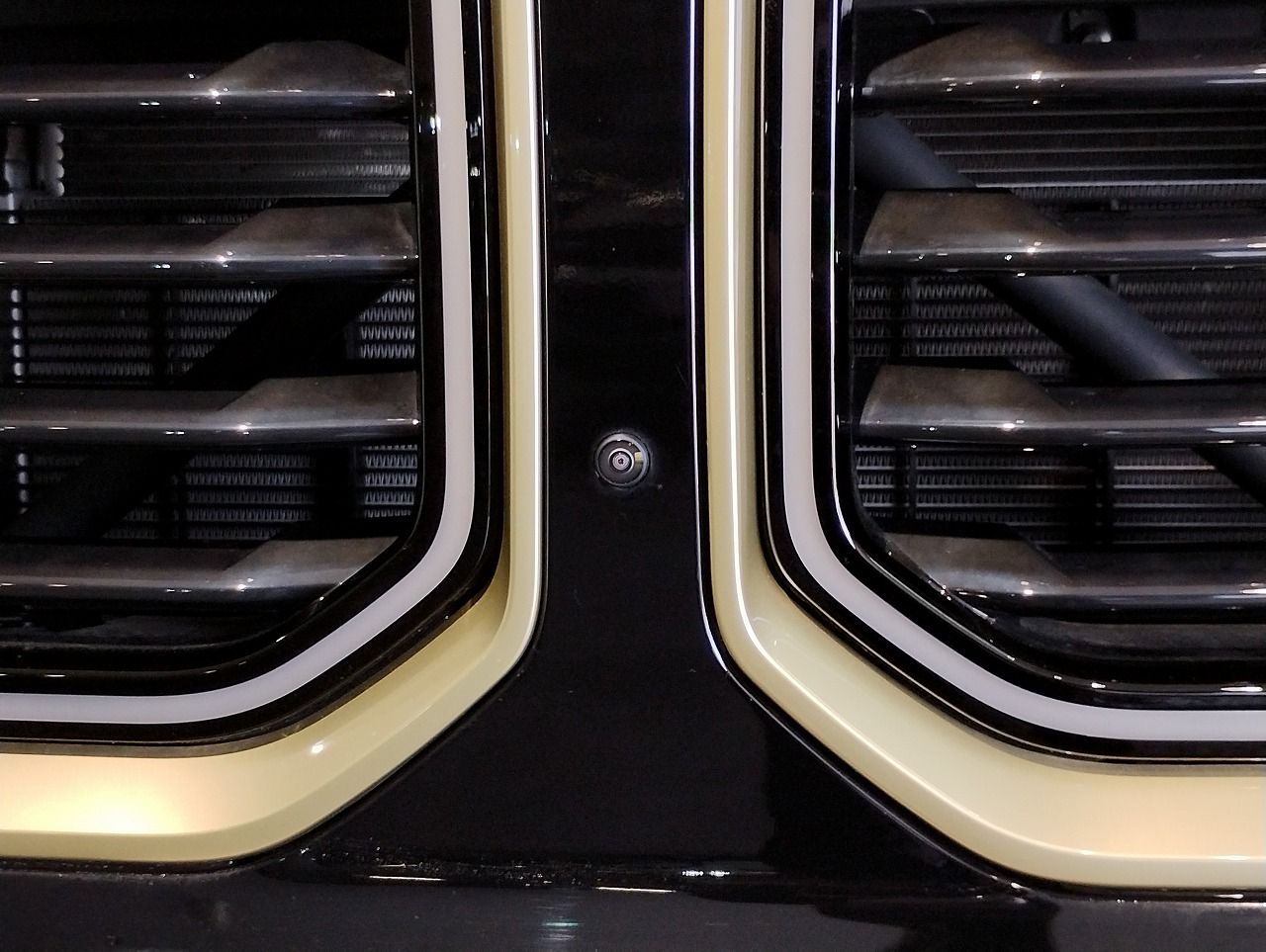 XM RHD