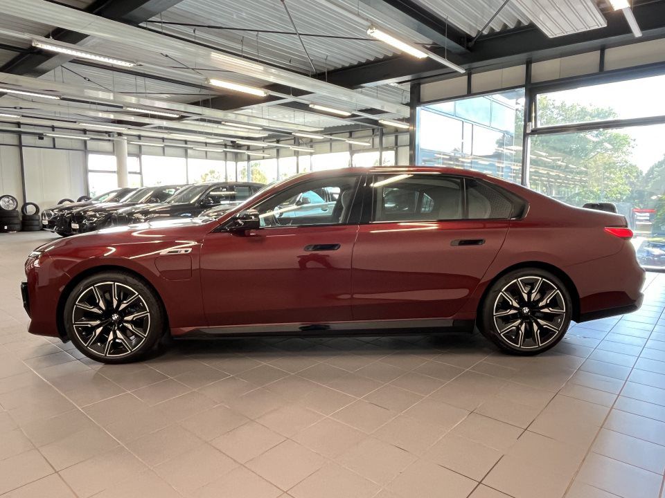 BMW 760