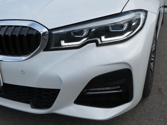 G20 320d xDrive RHD Saloon