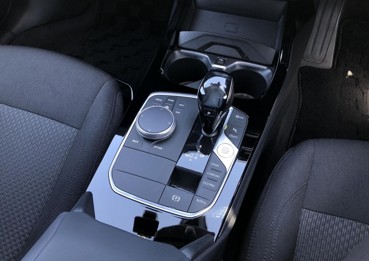 F40 118d Sports Hatch 5-door B47 2.0d