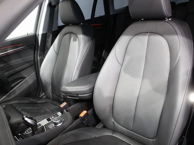 X1 sDrive18i RHD
