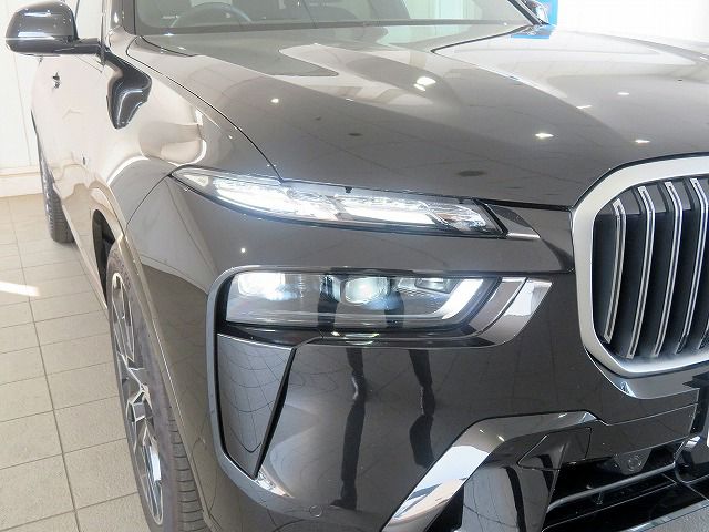 X7 xDrive40d RHD US
