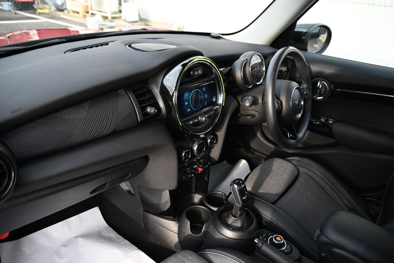 F55 MINI Cooper 5-Door Hatch LCI