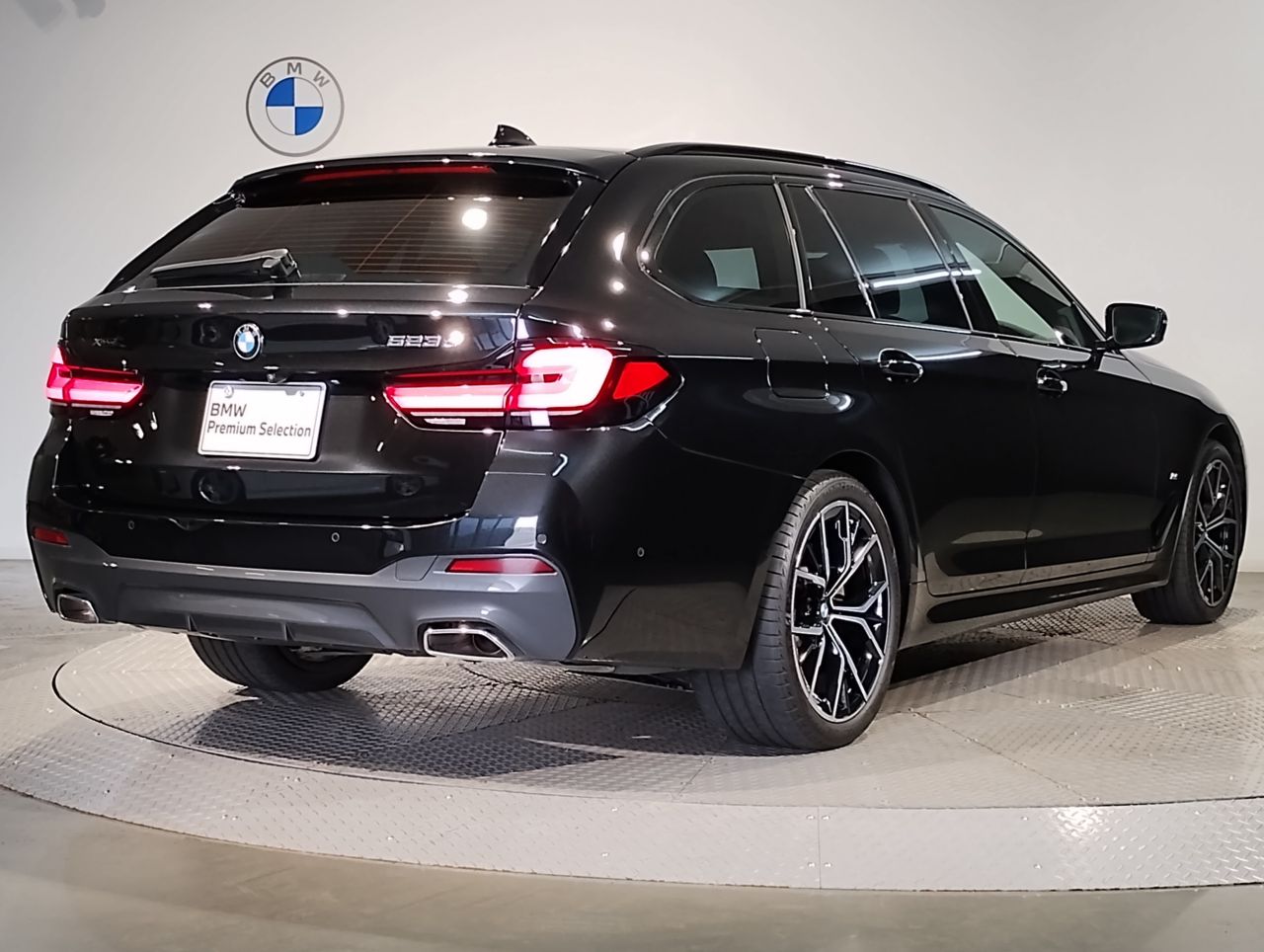 520d xDrive Touring RHD