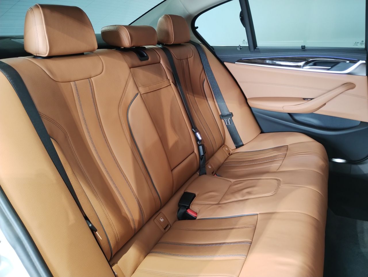 520d xDrive Sedan RHD