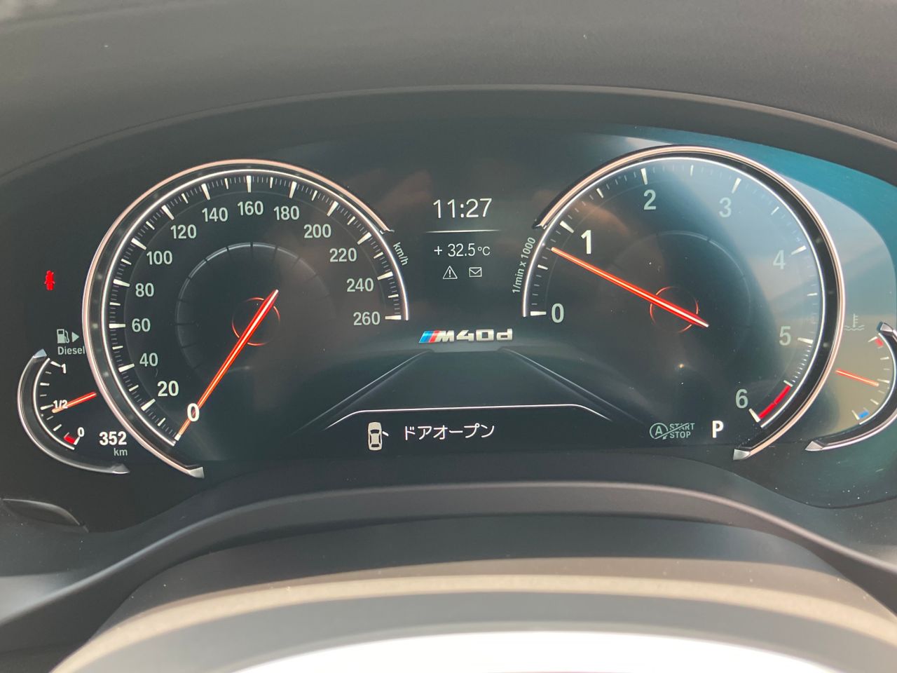 X3 M40d RHD