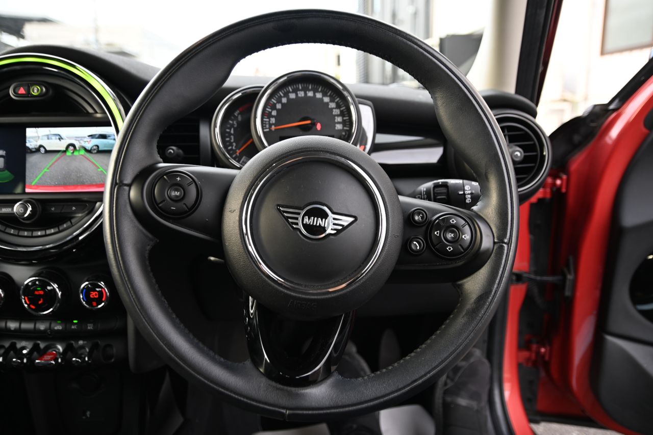 F55 MINI Cooper 5-Door Hatch LCI