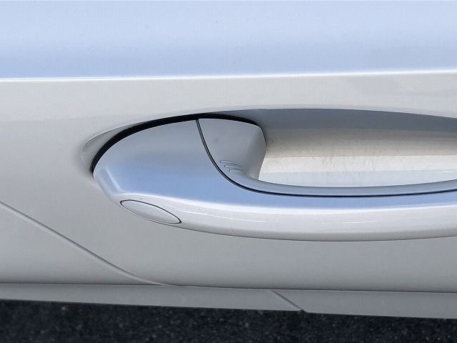 G21 320i RHD