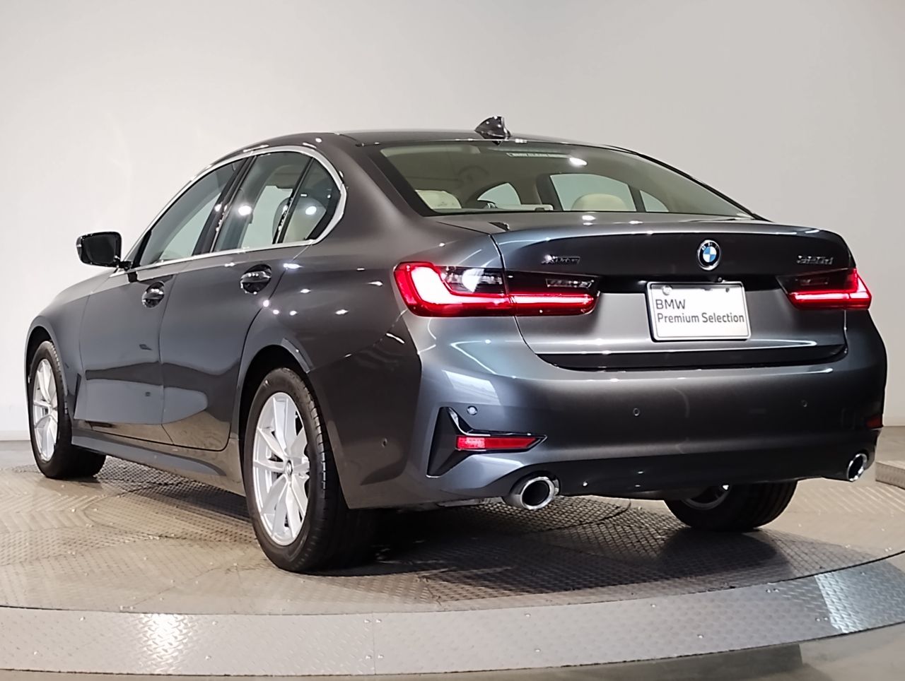 G20 320d xDrive RHD Saloon